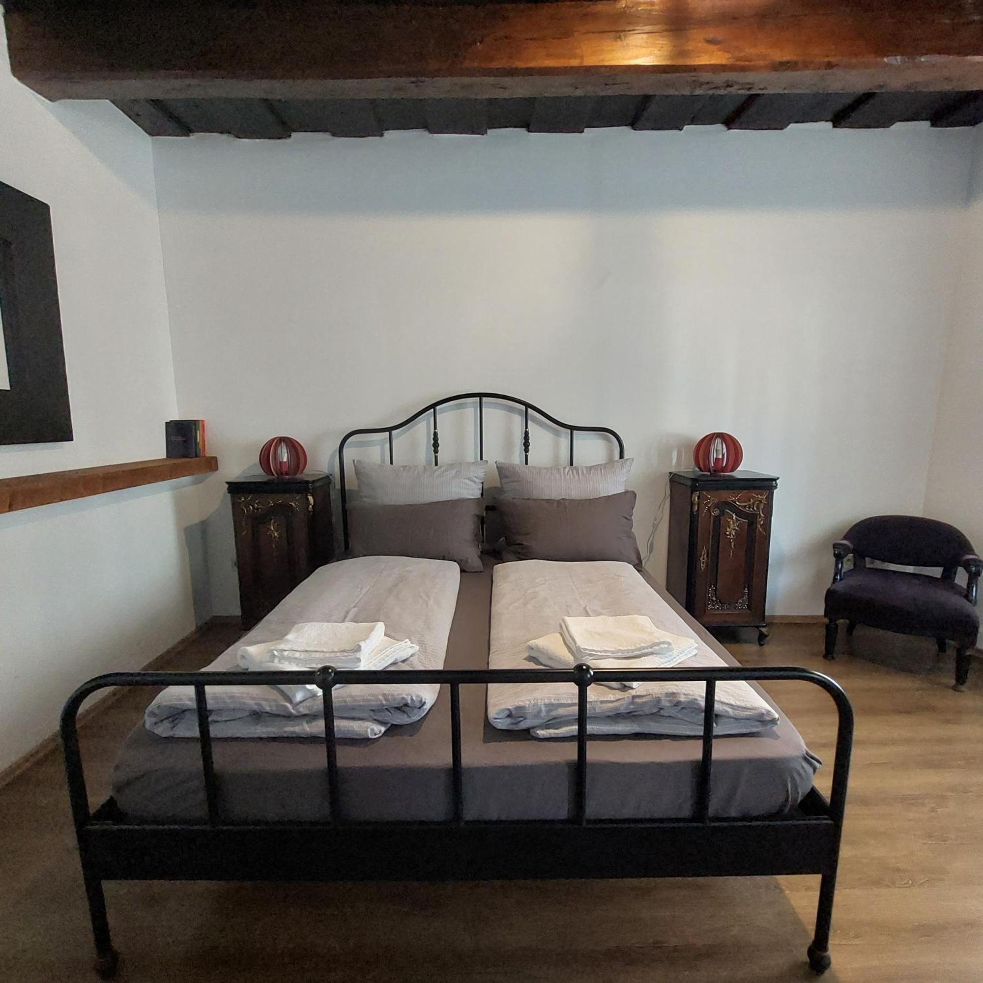 Feher Barany Apartment Szigliget Oda fotoğraf