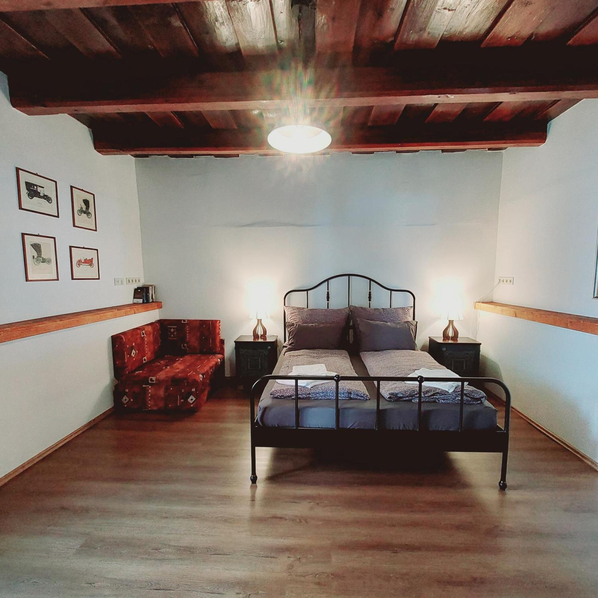 Feher Barany Apartment Szigliget Oda fotoğraf